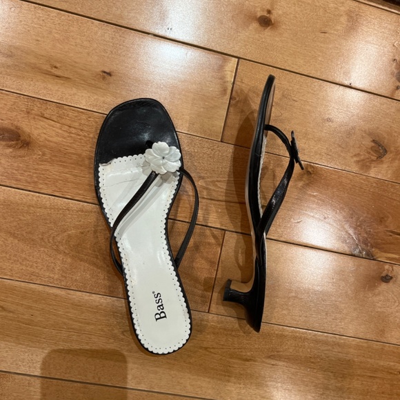 Kitten heels - Picture 3 of 3